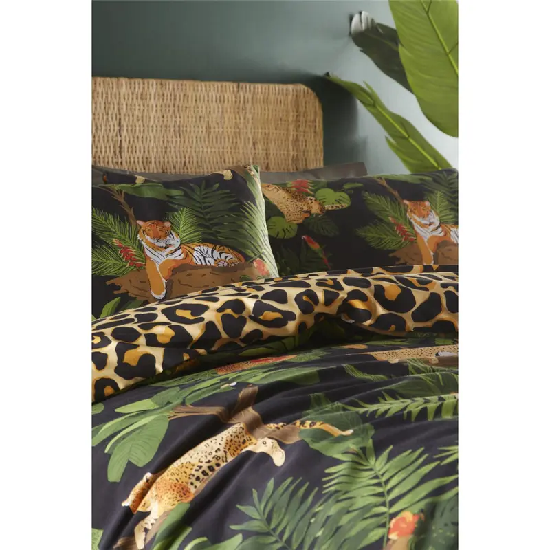 Broderie Anglaise Quilted Bedspread 2