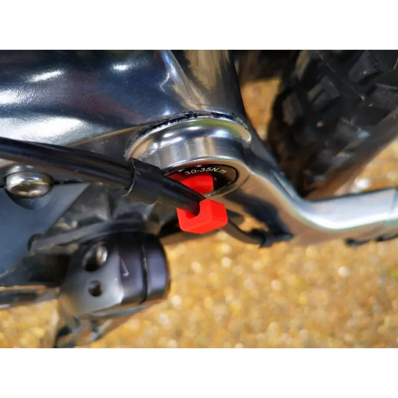 Cable guide for Pivot Bolts 1