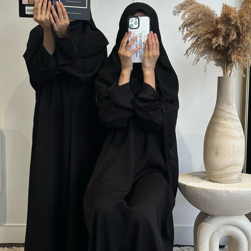 Junior Girls Abaya 2
