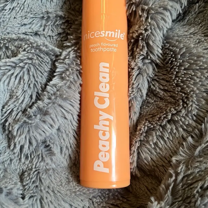Peach Flavoured Toothpaste for Oral Care 1