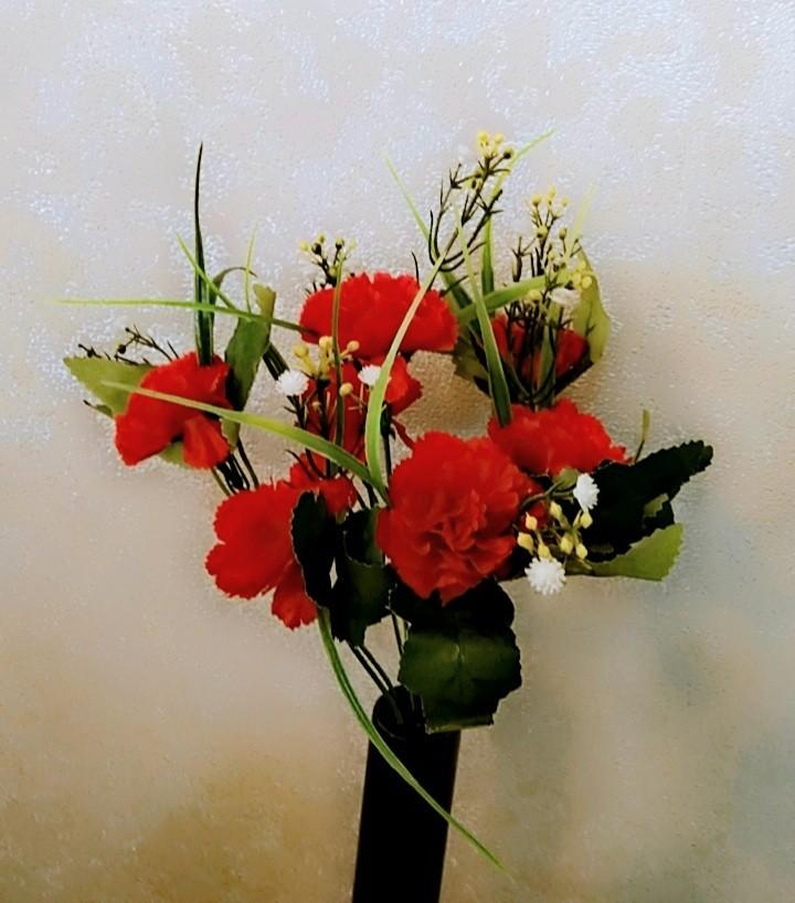 Product Introduction of Evergreen floral Bradford offers the huge range of artificial flowers. 2