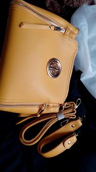 Product Review of [MissLulu Bags] Leather Look Handbag with Dual Zipper Closure, Crossbody Bag for Women from l**y t** 3
