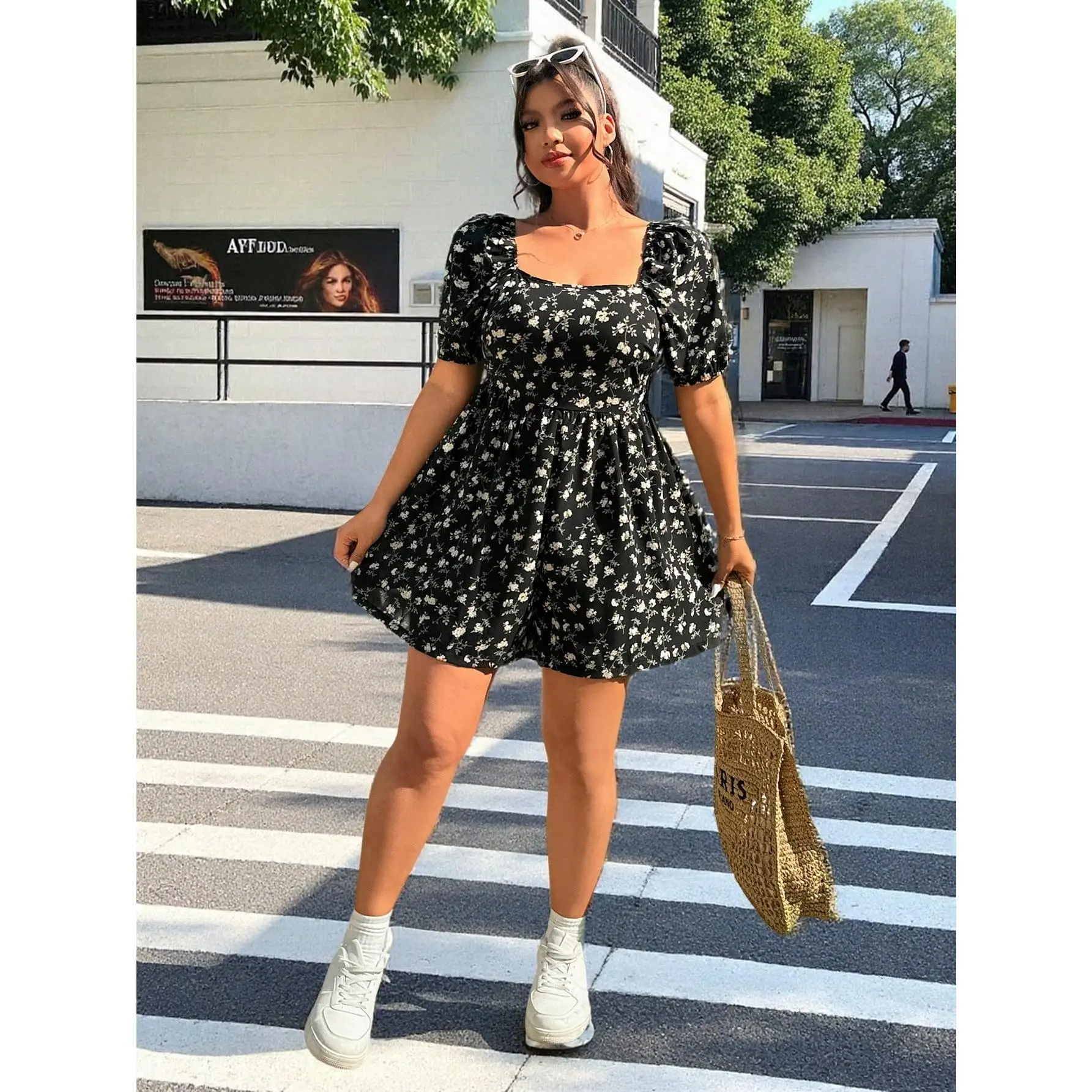 EZwear Plus Size Ditsy Floral Loose Jumpsuit For Spring/Summer Vacation