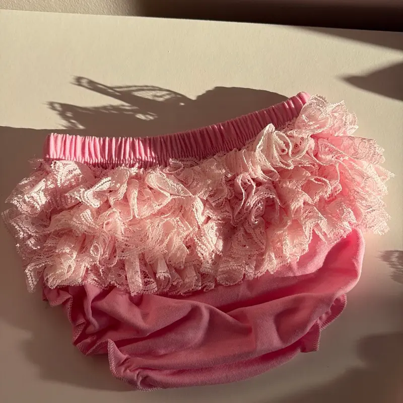 Frilly bloomers 2