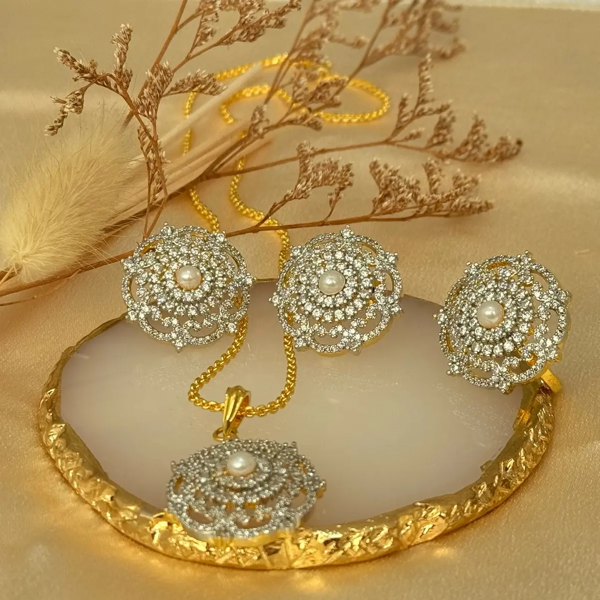 AD High quality locket set with matching ring