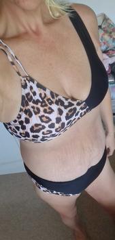 Product Review of Women's Leopard Patchwork & Floar Print Bikini Set, Casual Adjustable Strap Swim Top & Swim Bottom Swimsuit, 2024 Summer Bathing Suit, Ladies Summer Swimwear from J**💖 1