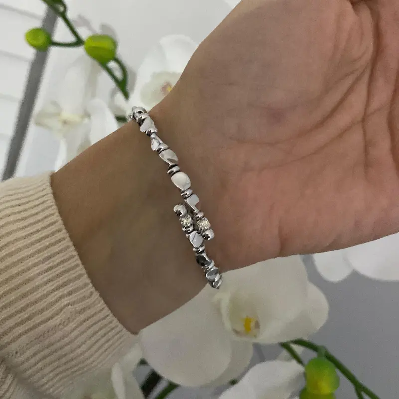 Oval Crystal row flexible bracelet in silver, rose gold or gold P28 3