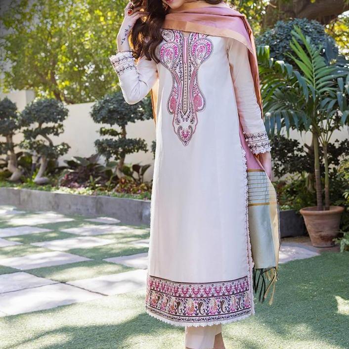 Asim Jofa Original - AJPE 39- Shirt  and Dupatta -Color: Cream Pink- Pakistani Dress Traditional Womenswear Clothing Embroidered Women Comfort Sleeve 2