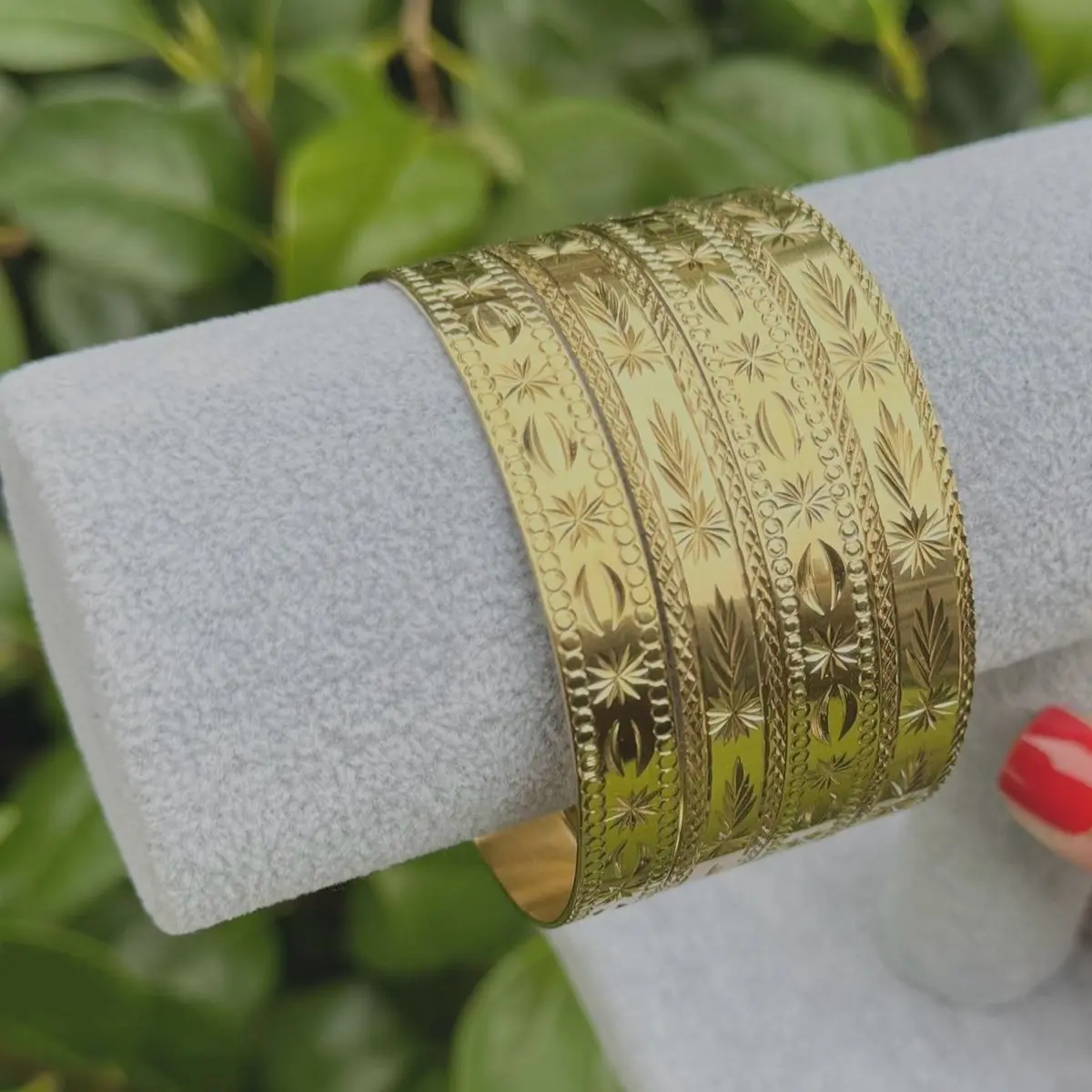 Set of 4 mixed design 65mm stainless steel bangles