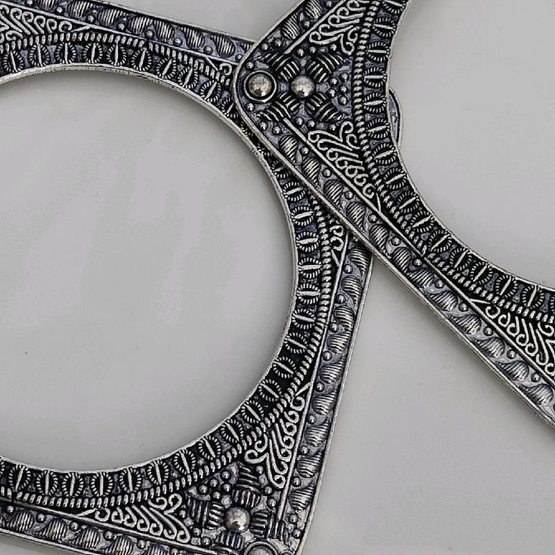 Set of Bangles (2x6cms Medium Size) and stud Earrings Asian Jewellery Affordable Jewellery pair of Silver Oxidised Bangle and earrings from Dilbaro 5