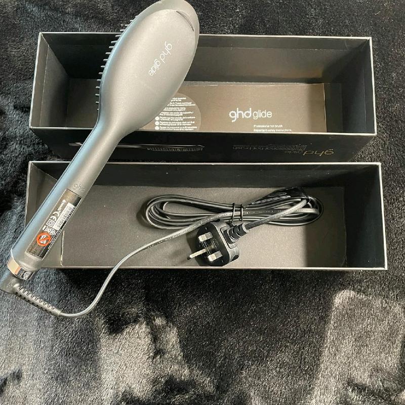 GHD Glide Ceramic Technology Professional Hot Brush for Smooth and Even Heat Distribution - Haircare, Heatless Comfort 2