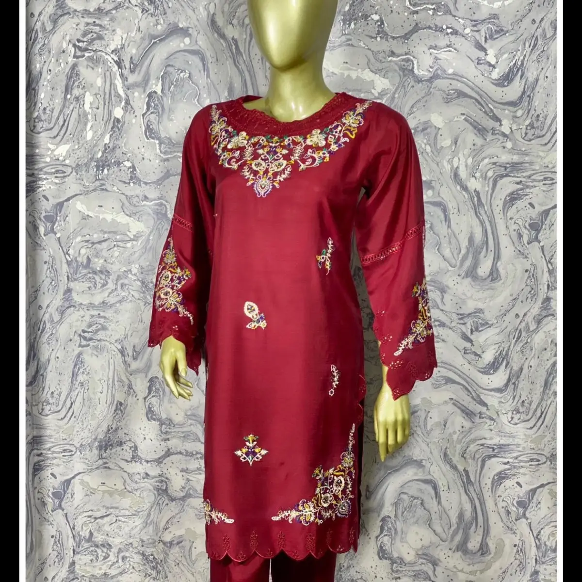Vascos embroidered two piece 39 length check the size chart for measurements
