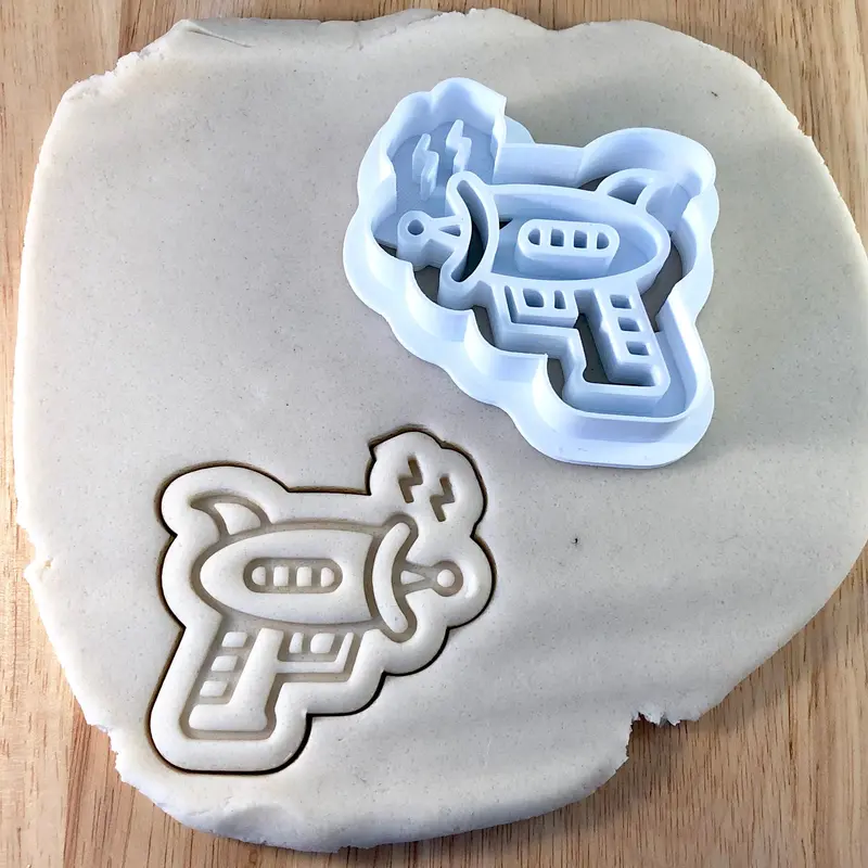 Ray Gun - Cookie Cutter - Cute Cutter - Biscuit - Fondant - Clay cutter -   Dough - One of a kind 0