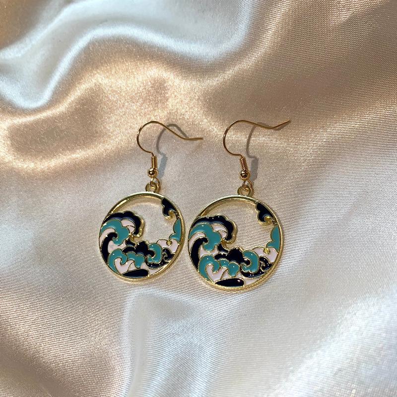 Blue ocean wave circle gold earrings 1