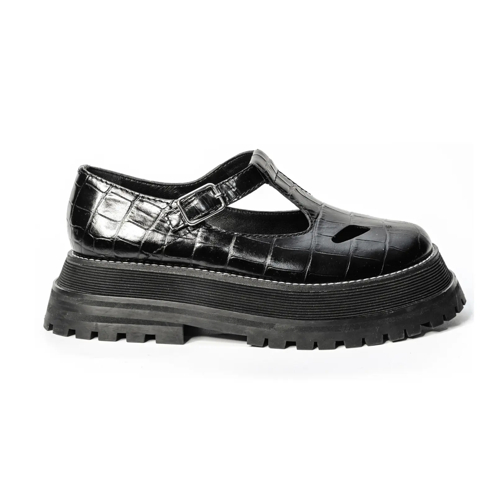 Preowned Burberry 36 IT Black Leather Loafer Excellent condition