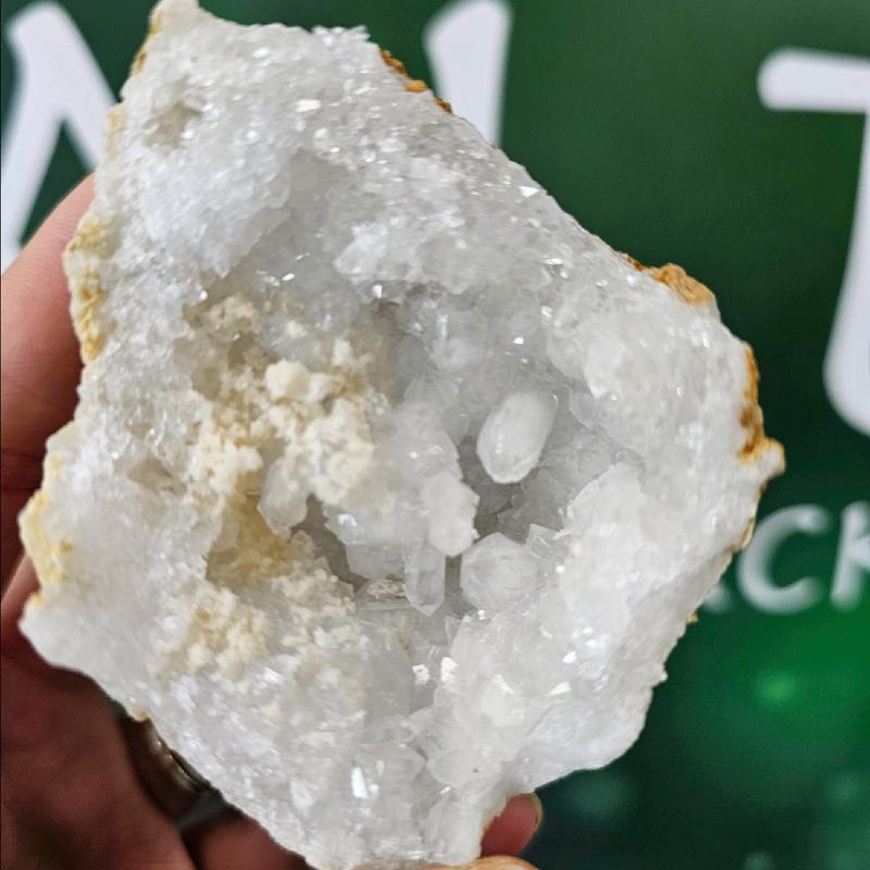 Uncracked Quartz Geodes Natural Crystal 2