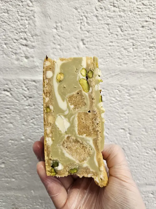 Pistachio White Chocolate Blondie Cookie Pie Slice 0