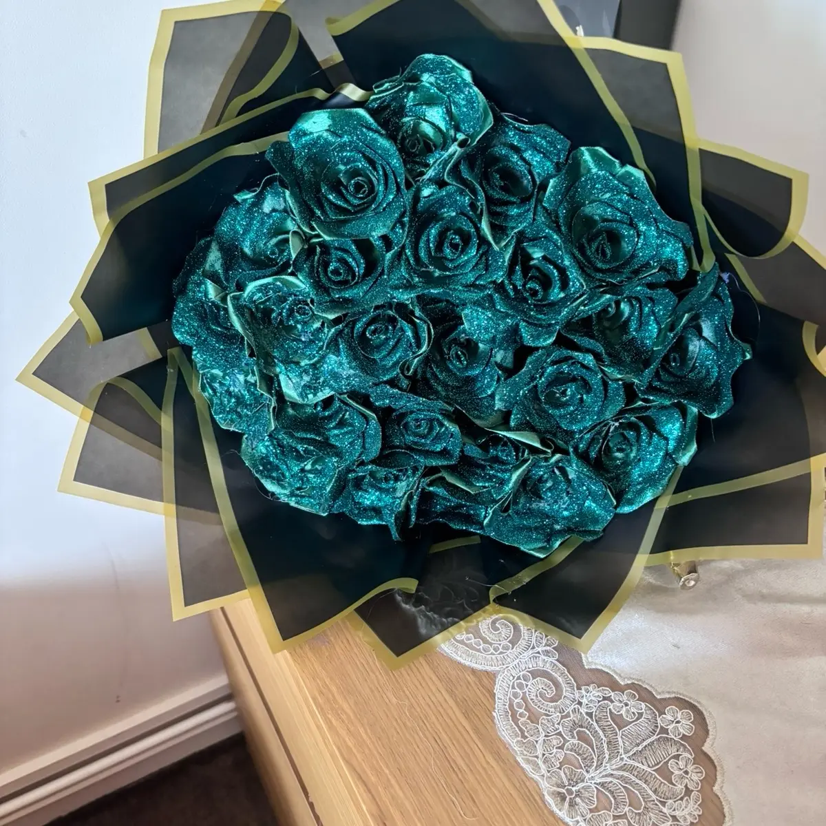 24 ct green glitter roses eternal
