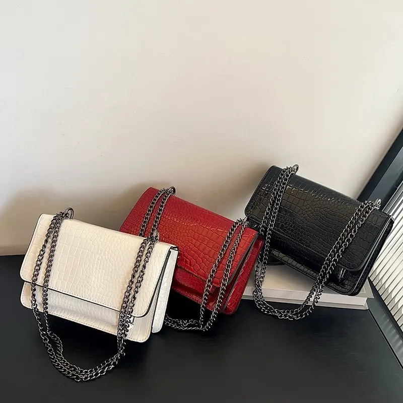 Patent Leather Shiny Crocodile Pattern Chain Underarm Bag - 2024 Summer New Shoulder Bag, Simple Commuter Women's Bag 1