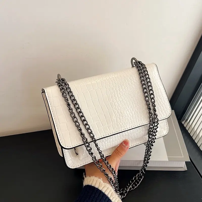 Patent Leather Shiny Crocodile Pattern Chain Underarm Bag - 2024 Summer New Shoulder Bag, Simple Commuter Women's Bag