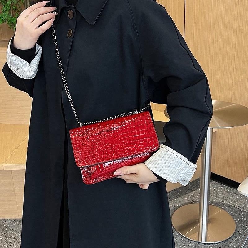 Patent Leather Shiny Crocodile Pattern Chain Underarm Bag - 2024 Summer New Shoulder Bag, Simple Commuter Women's Bag 4