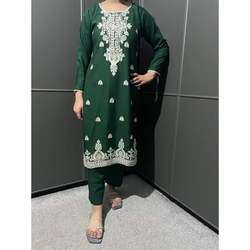 D-11 Embroidered  2 Piece Winter Dhanak  Outfit 0