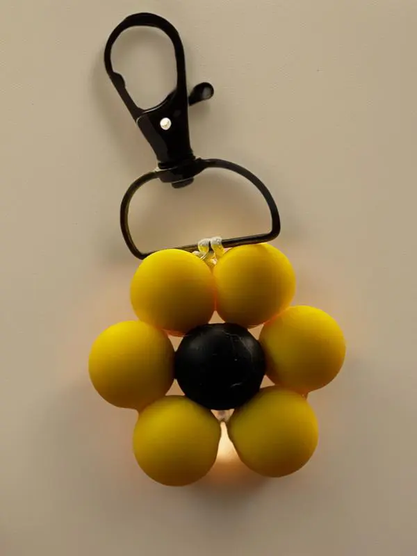 Daisy Keychains - Perfect for Back to School Supplies 5