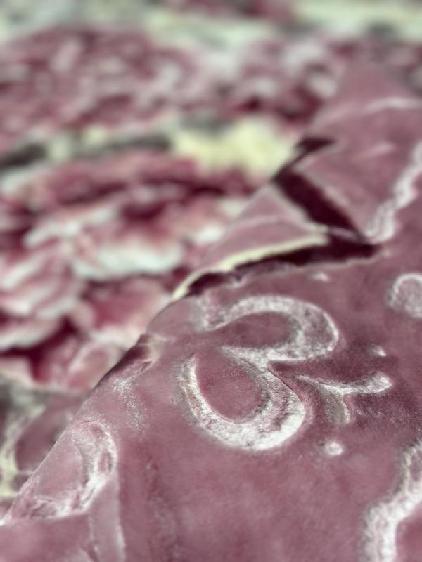 Fabcot Blanket, Floral Embossed Cloudy Mink Super Soft Blanket,King Size, Reversible FabCot Bed Blanket, 200 * 240cm, 4kg (Light Purple) 4