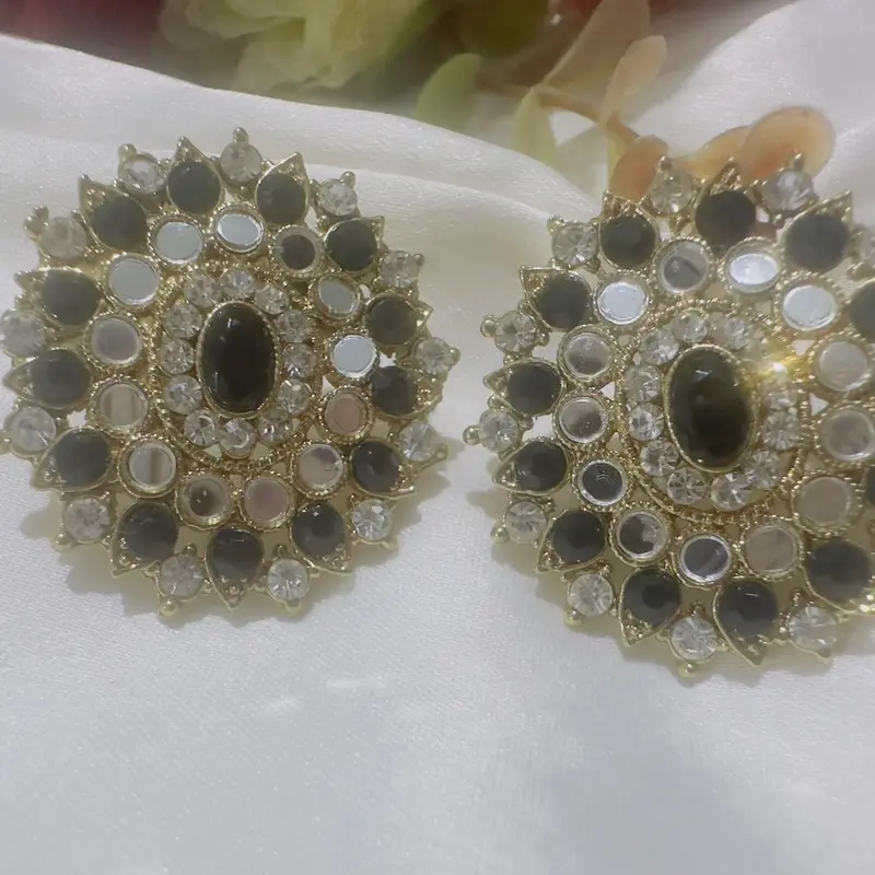 Elegant Pakistani mirror stone studs in peach and black with sliver 4