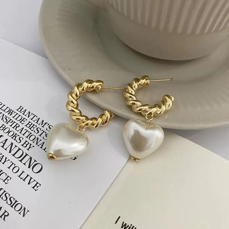 Pearl Heart Shaped Earrings for Women, Fashion Accessory