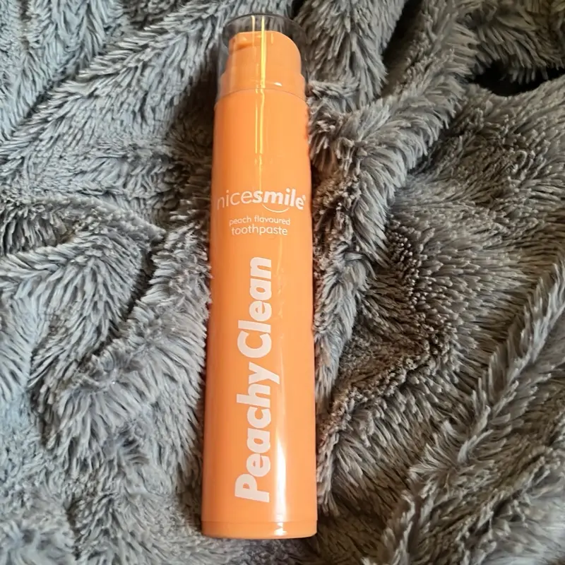 Peach Flavoured Toothpaste for Oral Care 0