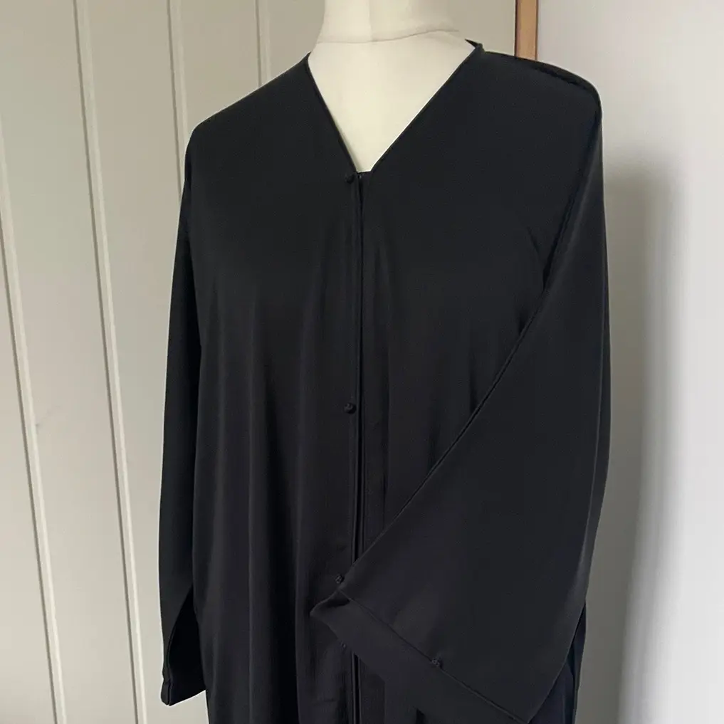 Leyla Abaya - Black closed comfortable abaya