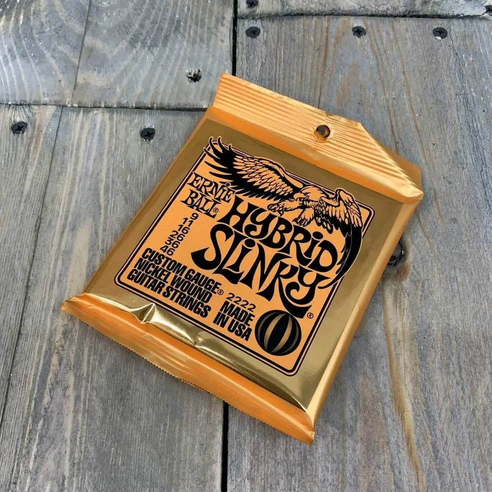 Ernie ball hybrid slinky guitar strings 2222