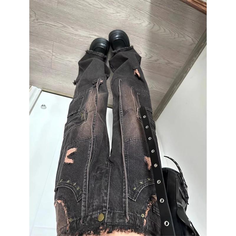 Product Introduction of Women's 90s Vintage Black Gothic Cargo Jeans Y2k High Waist Wide Leg Denim Trousers Harajuku Baggy Jean Pants Emo 2000s Clothes 7