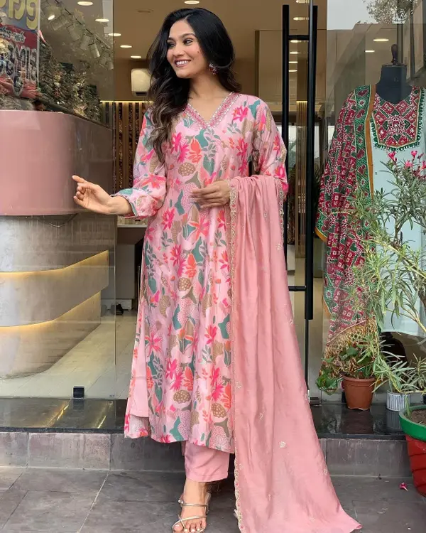 Meradh Pakistani Style Partywear Top, Dupatta and Bottom with heavy Embroidery work for women