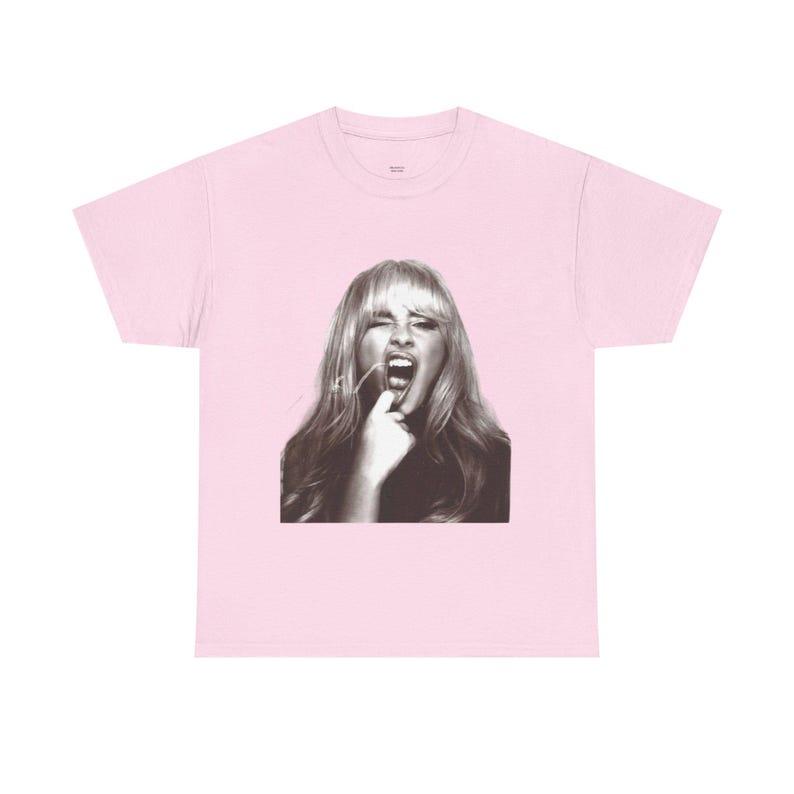 Sabrina Carpenter T-Shirt Unisex Heavy Cotton Tee - T-Shirt Fan Merch Vintage Pop Star Y2K Graphic Tee 2