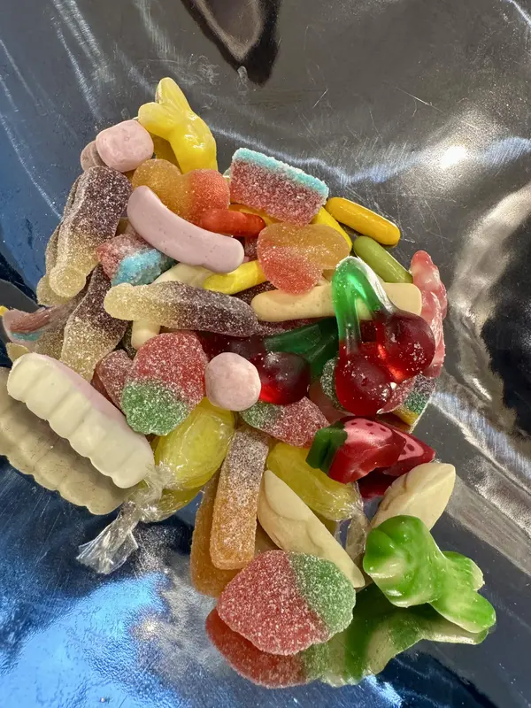 300g Pick & Mix Sweets – Choose Any Fizzy, Fruity, Liquorice, Chocolate & Gummy Sweets 1
