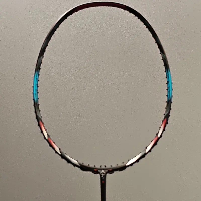 Victor Auraspeed Hang U Badminton Racket 4