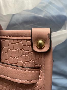 Product Review of Women's Fashionable Crocodile Embossed Tote Bag & Wallet & Clutch Bag, Large Capacity Pu Tote Bag with Shoulder Strap, Casual Trendy Versatile High-quality Daily Commuting  Bag Set from u**6 0