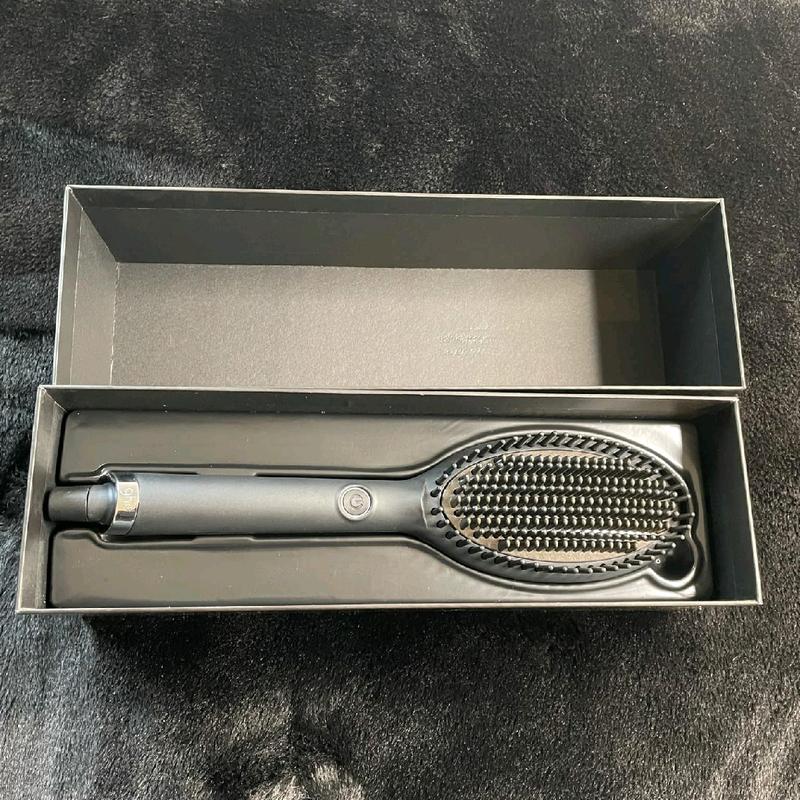 GHD Glide Ceramic Technology Professional Hot Brush for Smooth and Even Heat Distribution - Haircare, Heatless Comfort 1