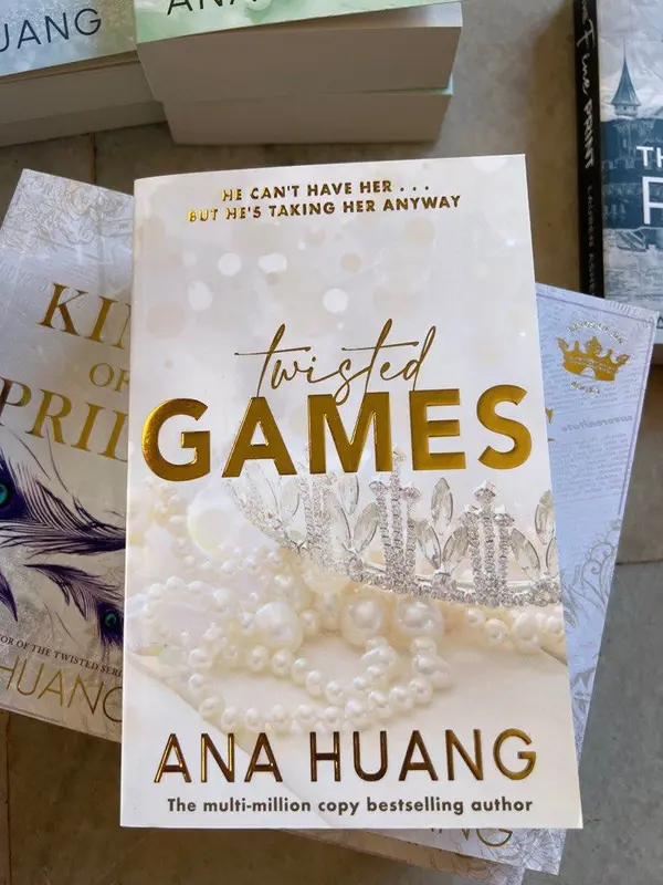 Twisted Games by Ana Huang: the must-read bodyguard romance - Paperback, 5 May 2022 4