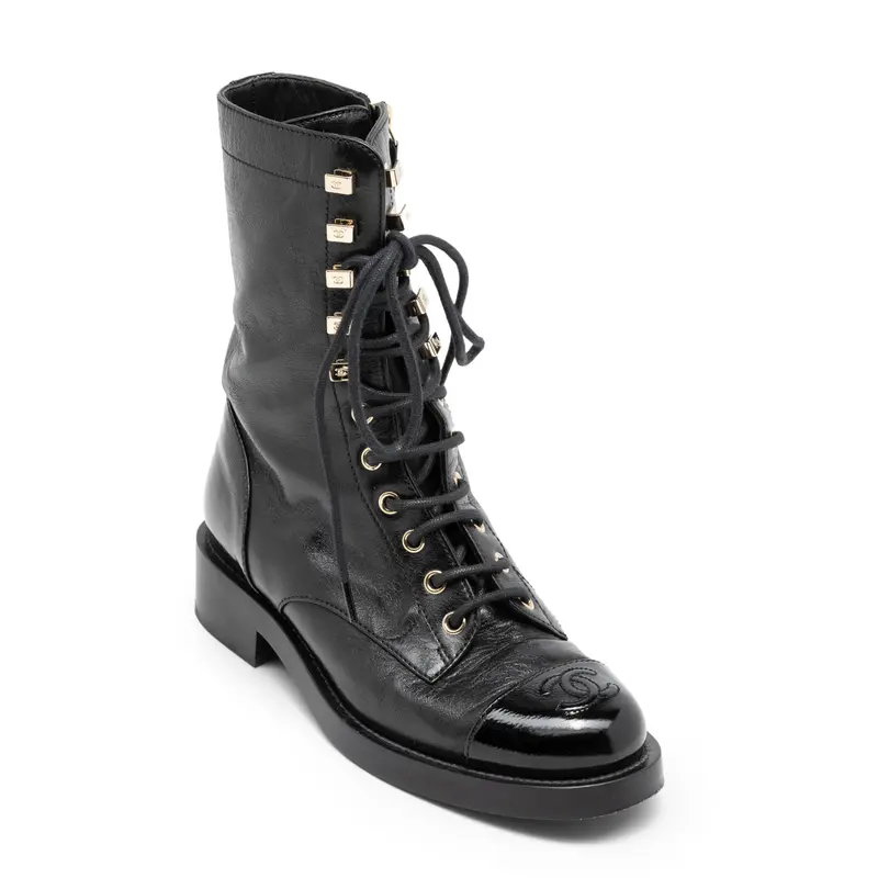 Preowned Chanel Combat Calf leather Black Plain 35.5 IT All Seasons Excellent condition 4