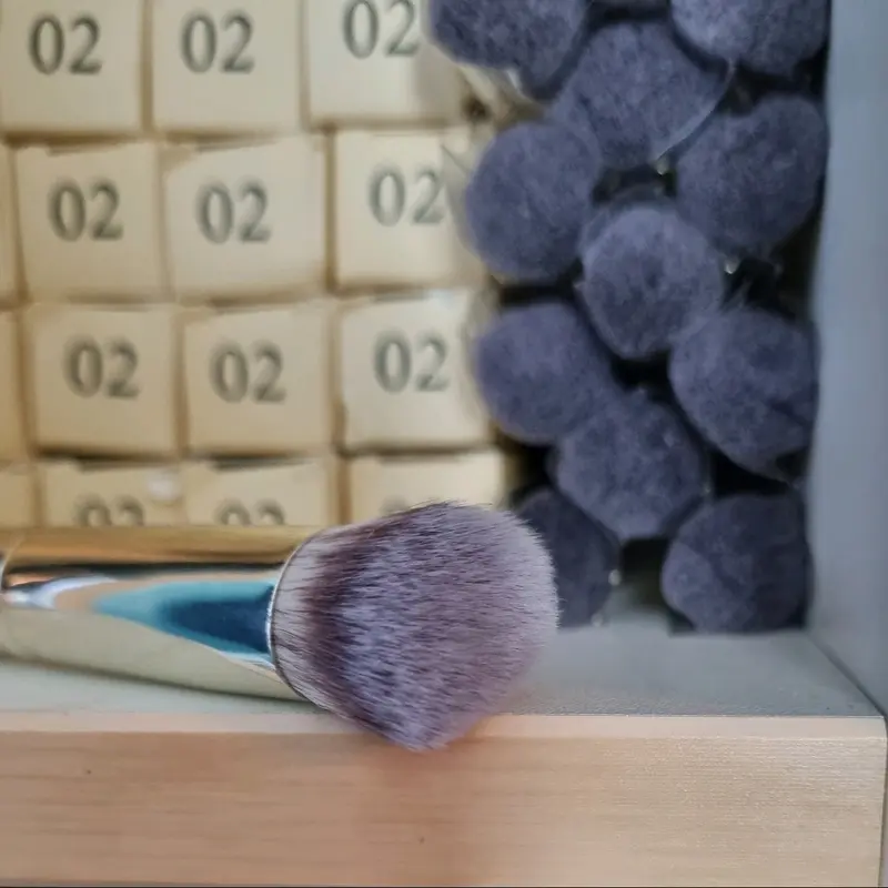Bronzer Concealer Stick , Conturing Highlighting Pen , Facial Shadow & Bronzer Makeup Stick Creamy Color Coffee Correcting Cosmetic 01 Natural + Light Coffe 7