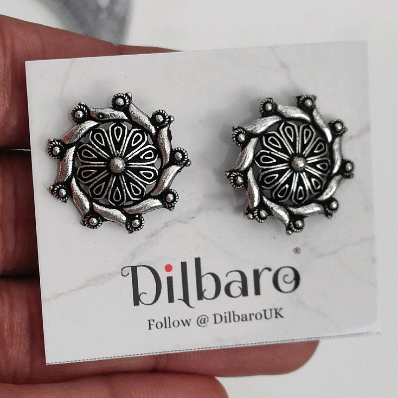 Set of Bangles (2x6cms Medium Size) and stud Earrings Asian Jewellery Affordable Jewellery pair of Silver Oxidised Bangle and earrings from Dilbaro 4