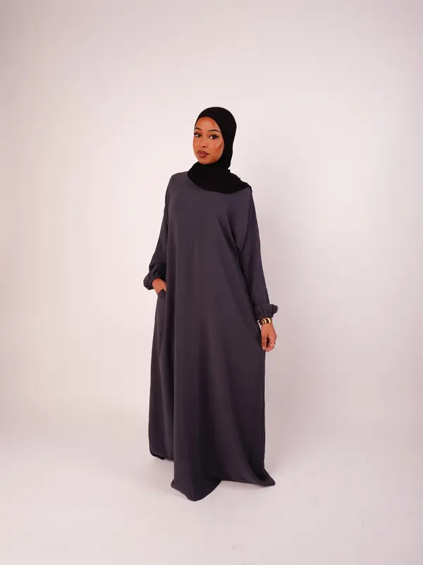 Plain Dubai Abaya with Pocket Regular Fit 2