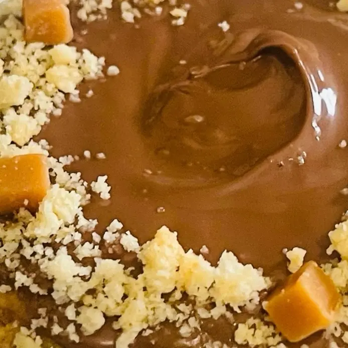 Caramel Bix Cookie (STUFFED) by Bites of Temptation (DESSERT SIZE Snack) | Crumbl Bakery-Style Buttery Shortbread Biscuit with Gooey Caramel Center & Milk Chocolate Layer | Halal Suitable