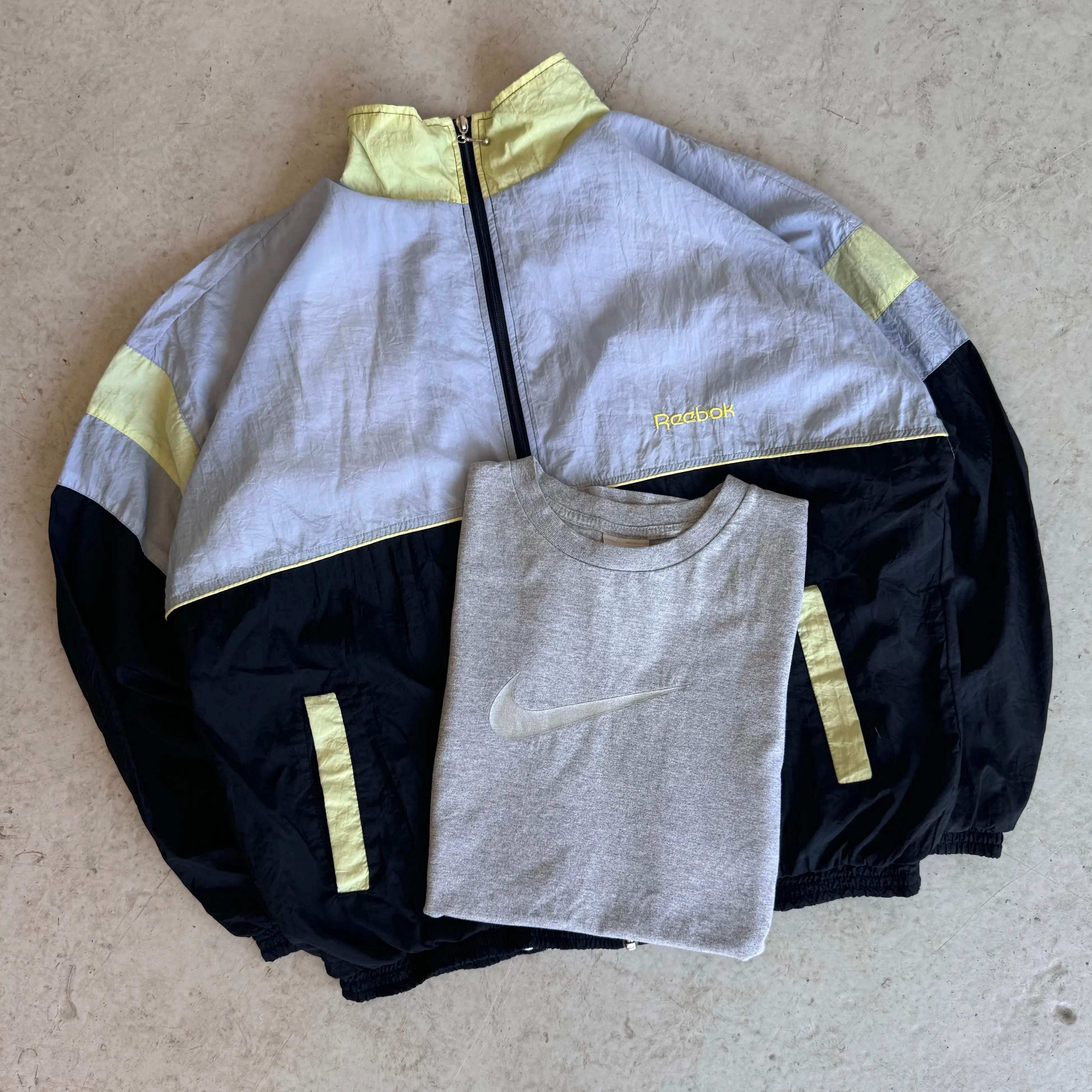 Preowned Standard Vintage Mystery Box 2 Piece, Includes Sweatshirts/Fleeces/T-shirts/Jackets