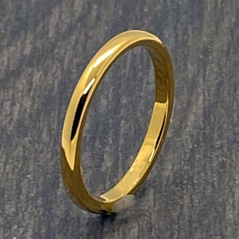 Slim Band Ring in Titanium Steel with 18k Gold Plating 4
