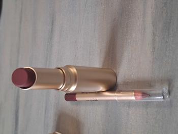 Product Review of 2 in 1 Lipstick & Lip Liner Makeup Set, 2 Counts/set Long Lasting Nude Color Lipstick Makeup Tool, Lip Gloss Lip Liner Lip Stain Lip Kit Sets, Gift for Girls & Women from M**l H**h A**) 2