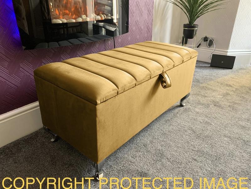 Product Introduction of Ottoman Storage Box Panel Cut Design Blanket Toys Storage Upholstered Bench Footstool Handcrafted Plush Velvet 3